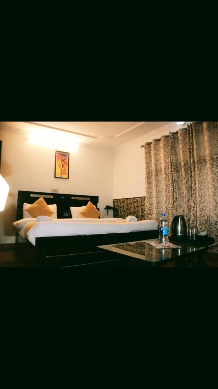 Hotel Stay Well Banikhet Habitación foto